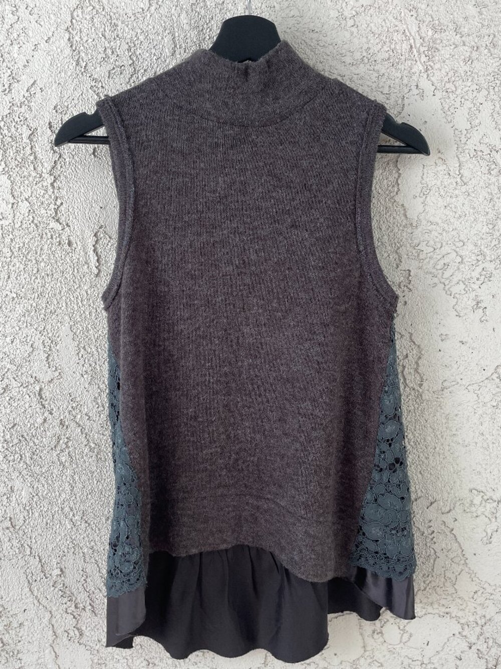 Moth Anthropologie Mixed Media Mock Neck Lace Back Sleeveless Sweater Grey Small
